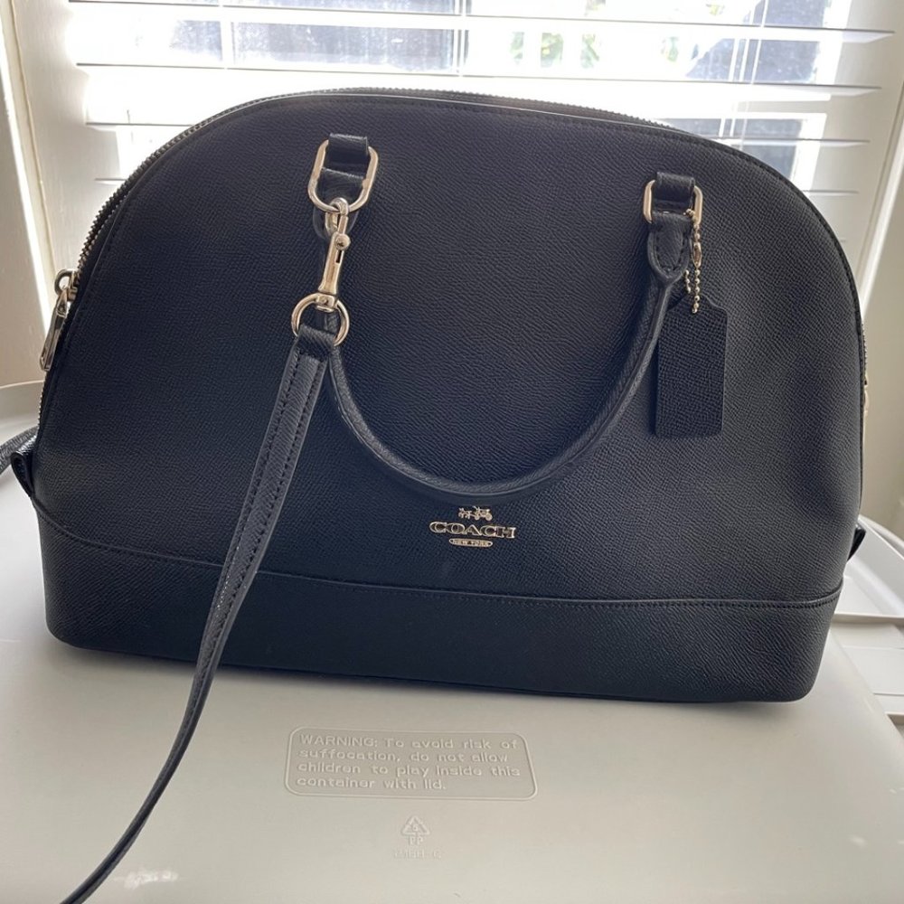 Coach Crossgrain Sierra Satchel (Black/Gold)